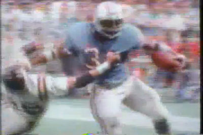 Houston Oilers - Earl Campbell runs over Rams (Original Commentary