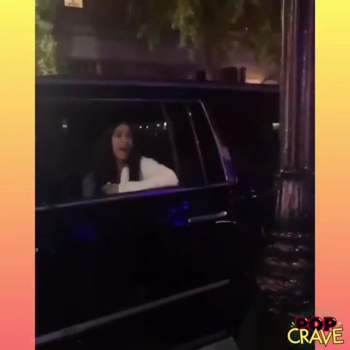 Cardi B and Nicki Minaj Fans Meet in NYC Street (1)