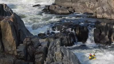 great falls park yellow kayaker descends falls to join blue jan 3 2024 – 1
