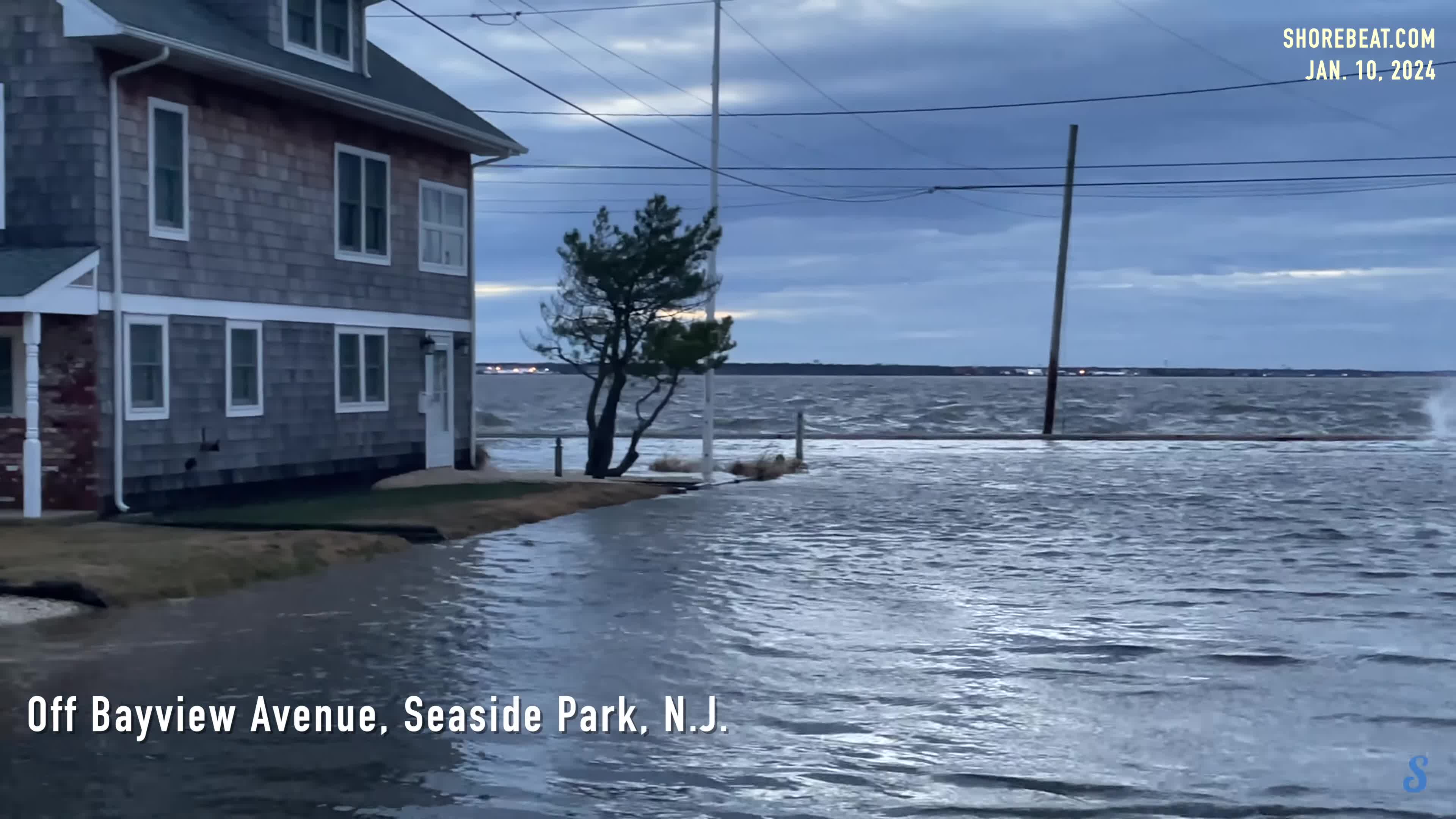 Flooding on Route 35, Ocean Beach and Seaside Park, N.J., Jan. 10, 2023. (Credit: Shorebeat)
